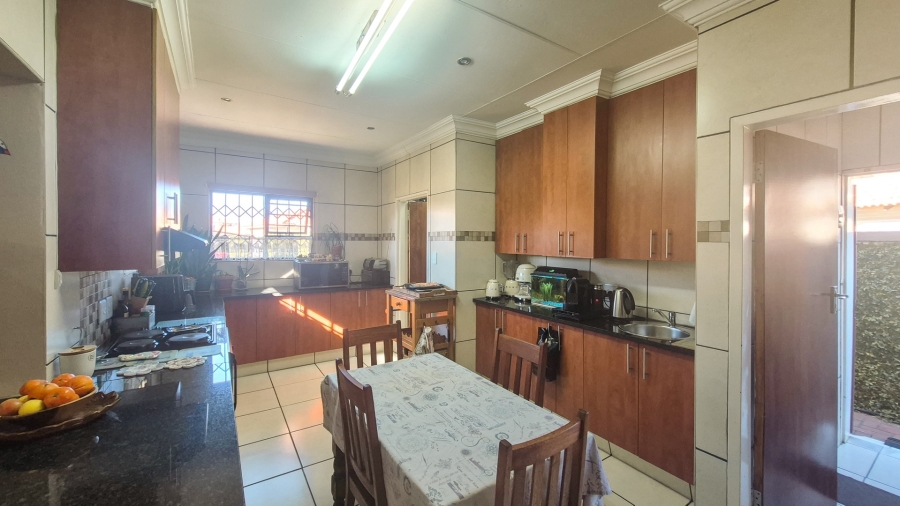 4 Bedroom Property for Sale in Baillie Park North West